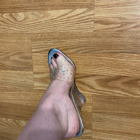 Sold - Picture 4 of 7